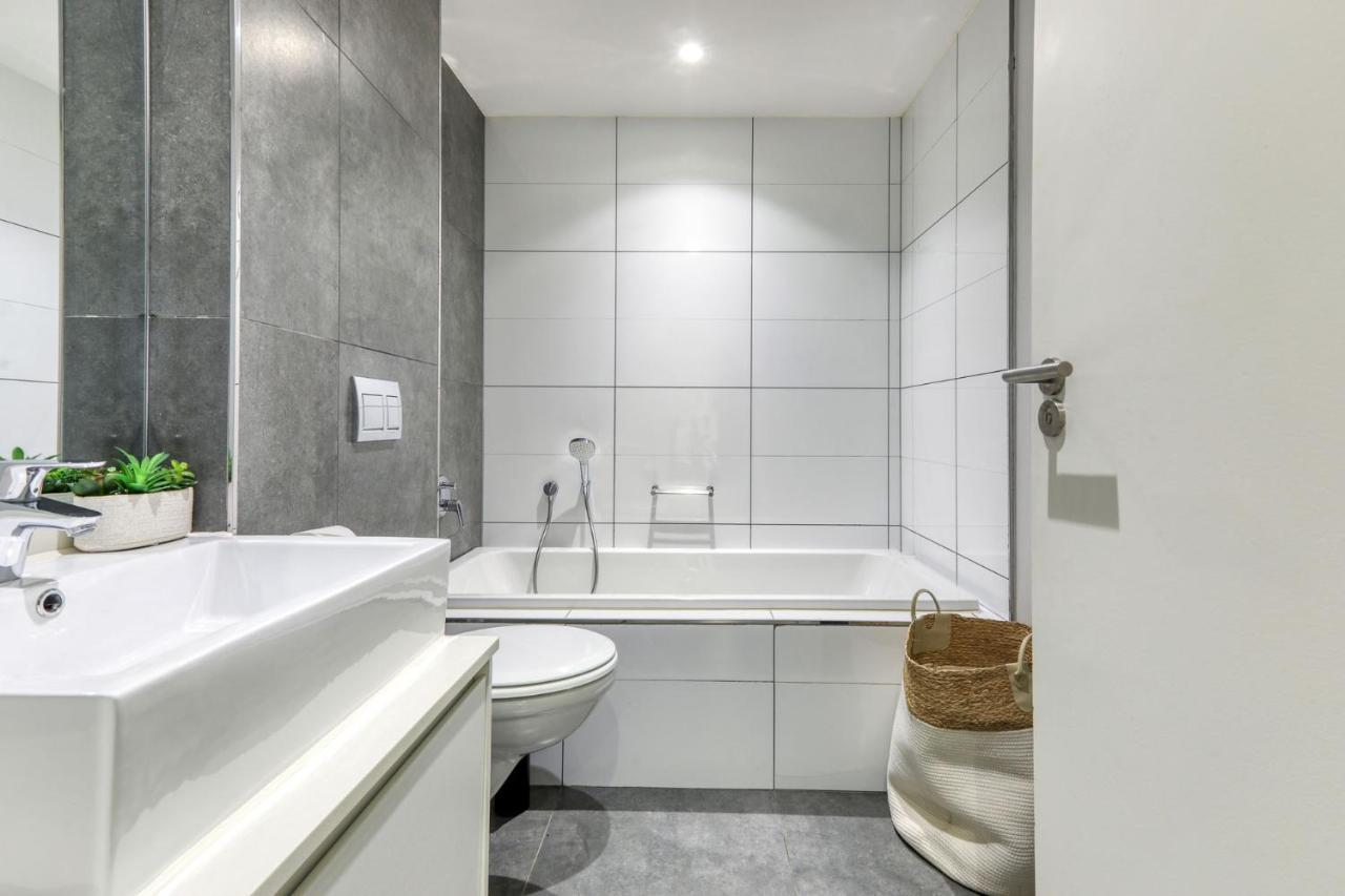 Backup-Powered Classic Luxury Apartment Κέιπ Τάουν Εξωτερικό φωτογραφία
